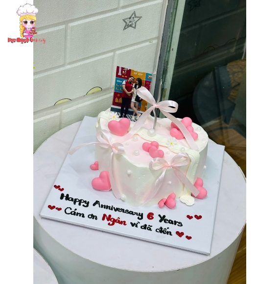 Mẫu bánh kem dành cho nữ mừng kỷ niệm 