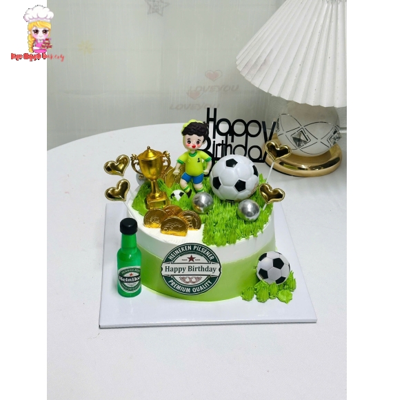 Mẫu bánh kem dành cho bé trai mê bóng đá