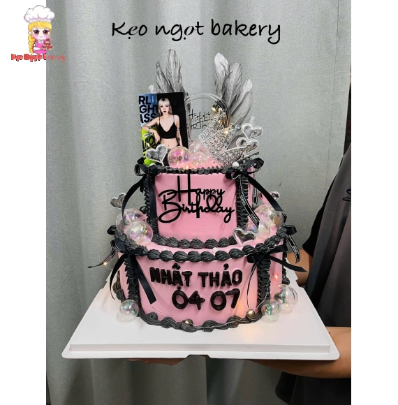 Bánh kem dành tặng cho các bạn nữ cá tính 