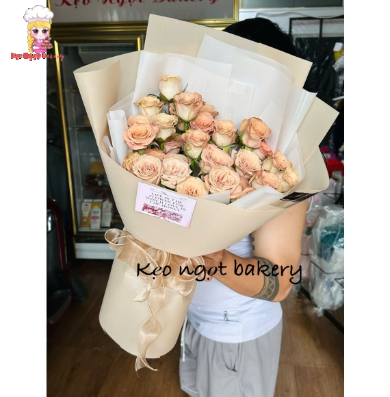 Bó hoa tươi sang trọng hot tai TPHCM 