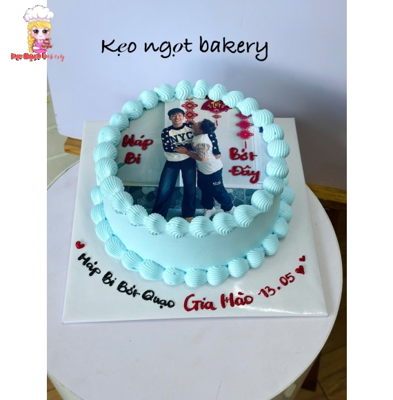 Bánh kem tone xanh in hình tặng gia đình 
