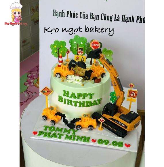Mẫu bánh kem dành cho bé yêu thích công trình 